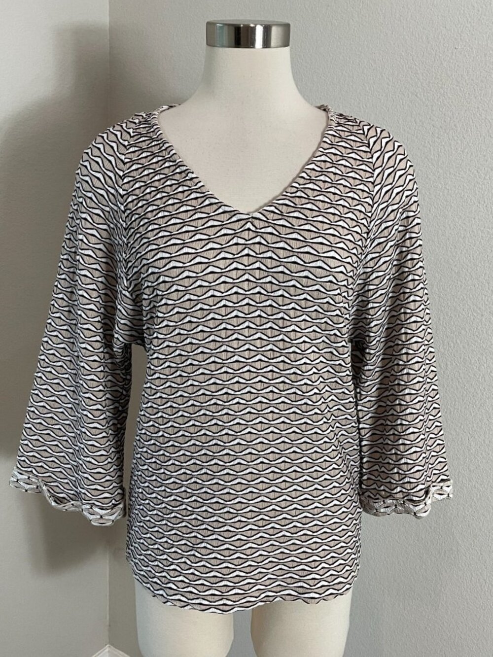 Postmark Anthropologie Womens Medium Tan Stretch Textured Tunic Top V Neck Shirt